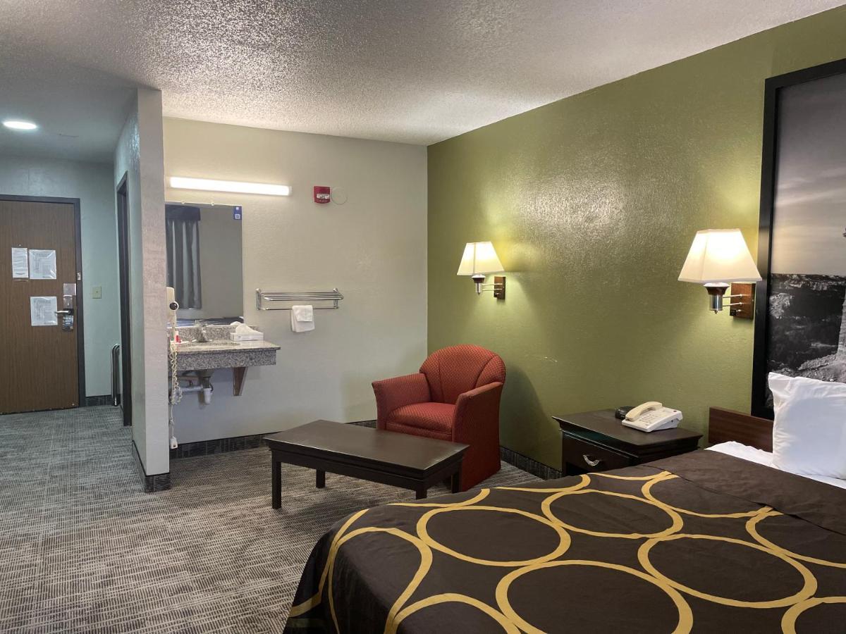 Super 8 By Wyndham Amarillo Central Tx Экстерьер фото