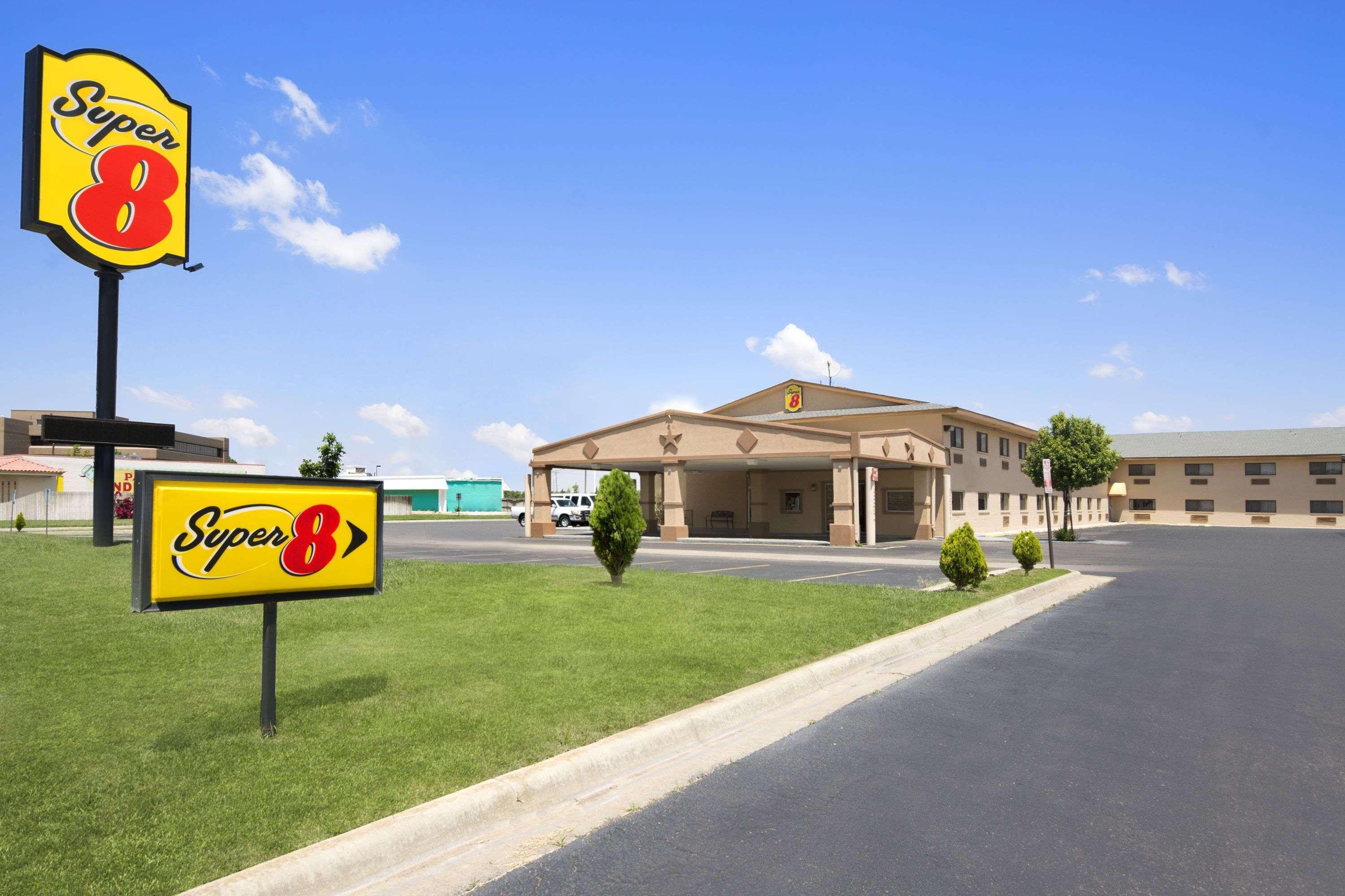 Super 8 By Wyndham Amarillo Central Tx Экстерьер фото