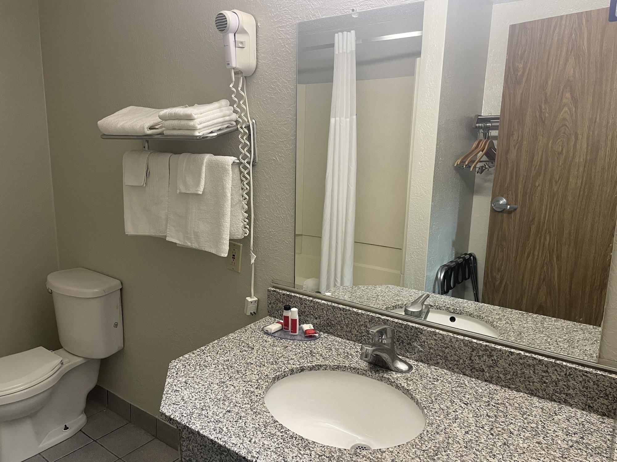 Super 8 By Wyndham Amarillo Central Tx Экстерьер фото